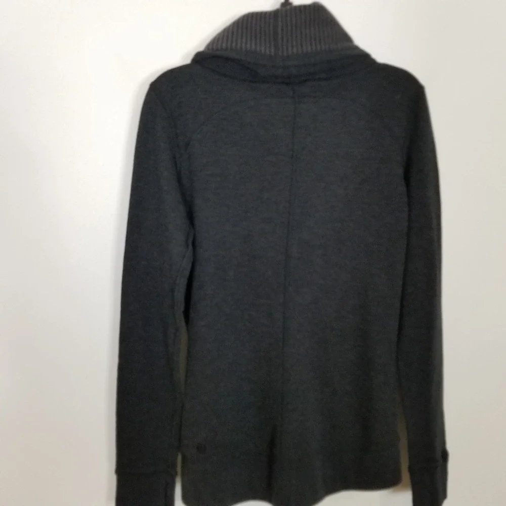 Lululemon In A Cinch Reversible Sweater Sweatshirt Sz 4 Striped Grey High Neck‎